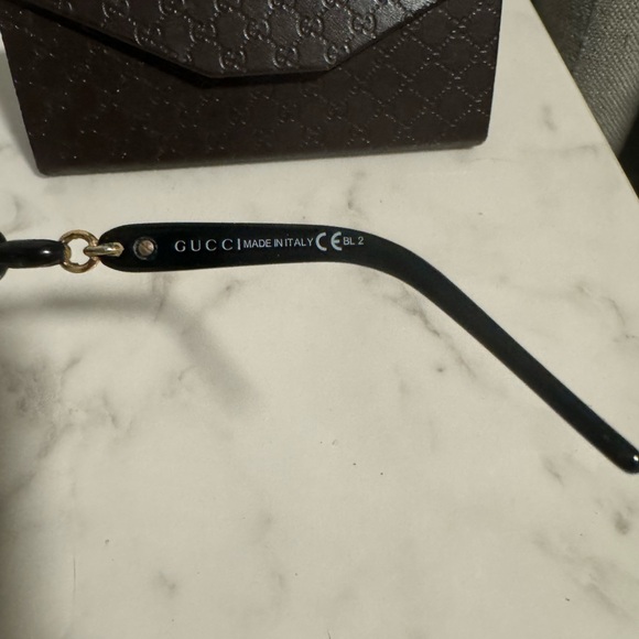 Authentic Gucci sunglasses - Picture 4 of 4